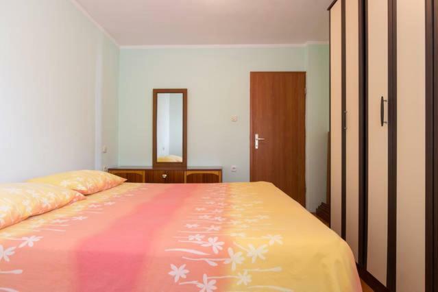 Apartmani Irena Veprinac Екстериор снимка